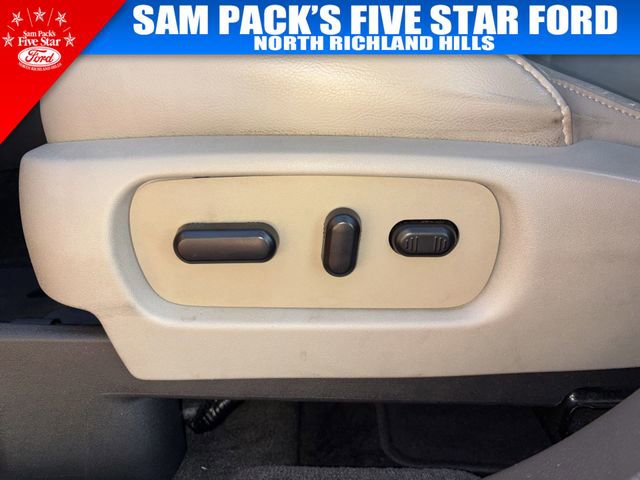 Used 2015 Ford Explorer XLT w/ Equipment Group 202A image 21