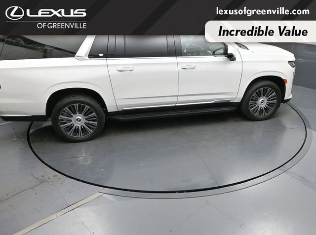 Used 2023 Cadillac Escalade ESV Premium Luxury AWD/4WD image 42