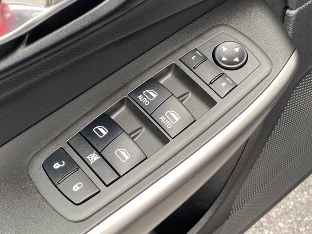 Used 2022 Jeep Cherokee Latitude Lux w/ Sun & Sound Group AWD/4WD image 12