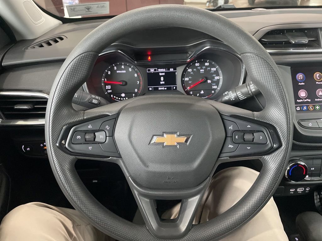 Used 2023 Chevrolet TrailBlazer LT FWD image 17