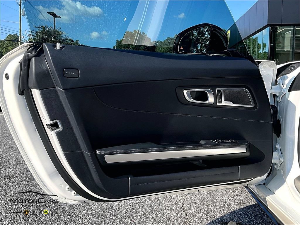Used 2020 Mercedes-Benz AMG GT Roadster image 20