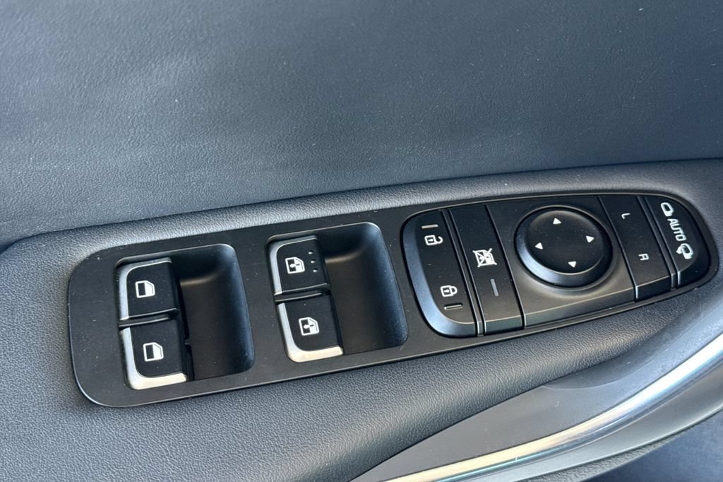 Used 2021 Kia Stinger GT1 RWD image 15