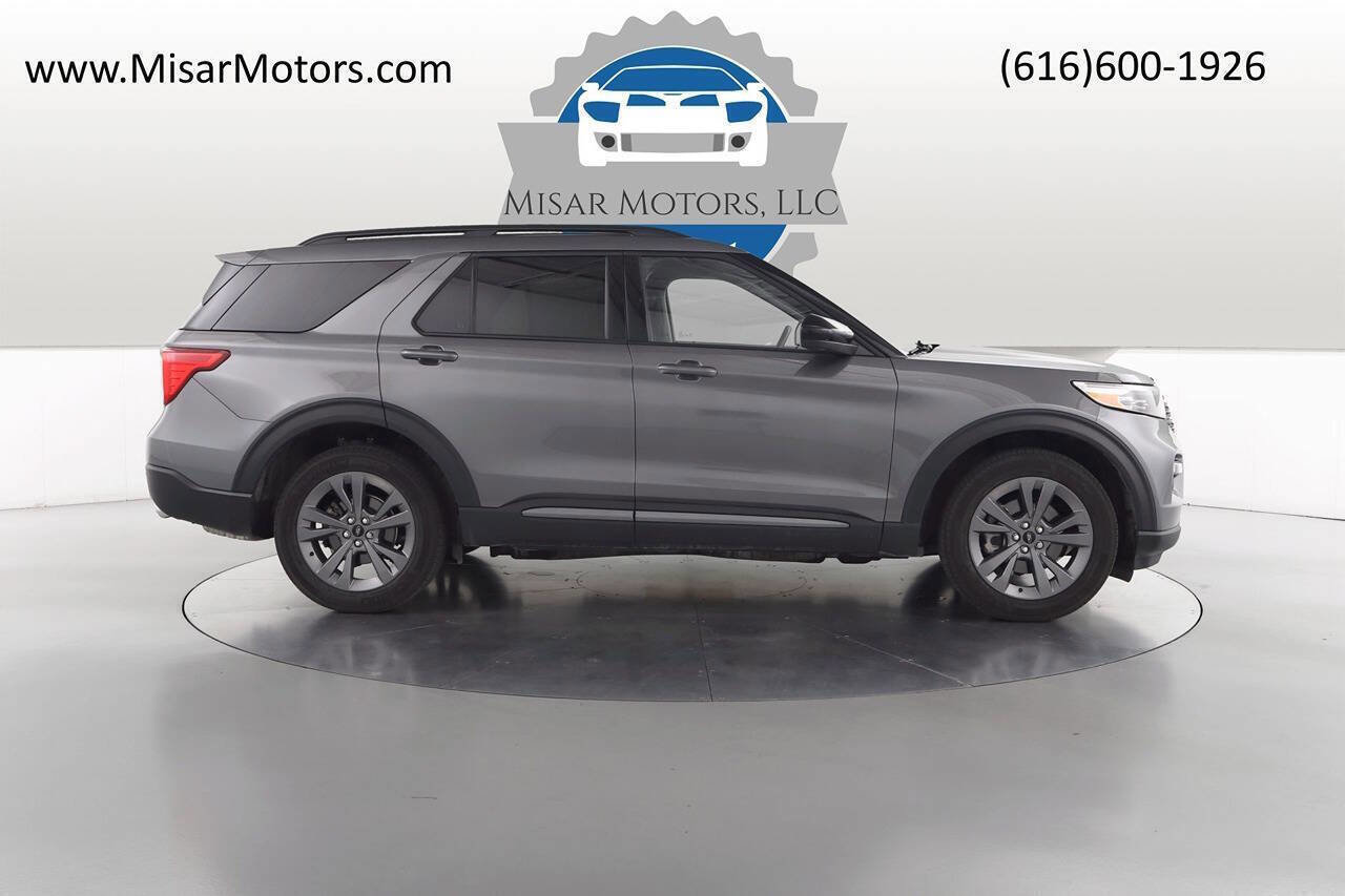 Used 2023 Ford Explorer XLT w/ Equipment Group 202A image 2