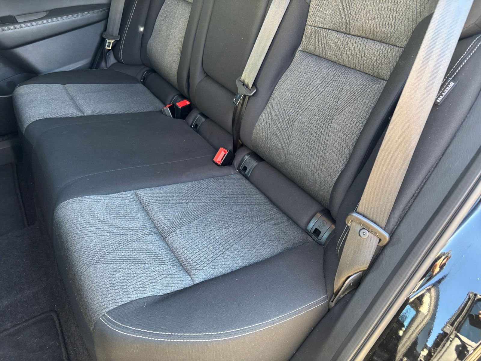 Used 2025 Nissan Rogue SV FWD image 39