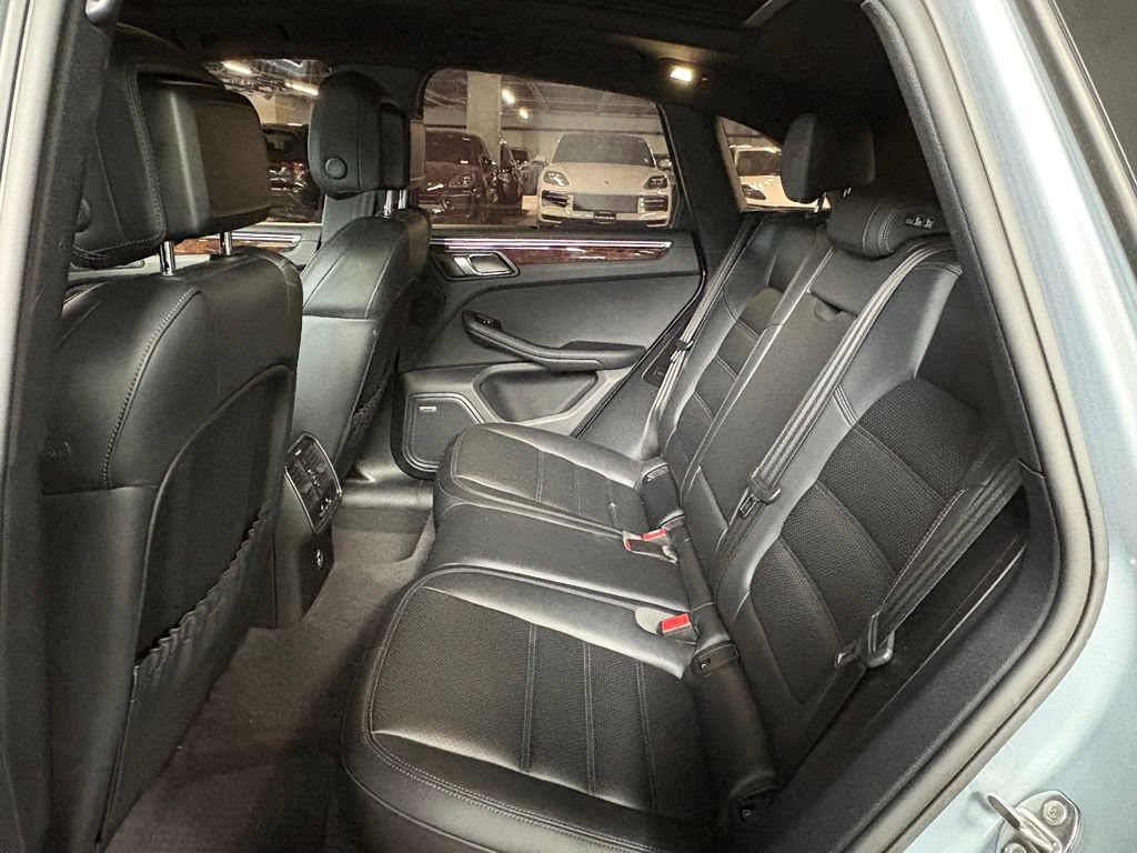 Used 2021 Porsche Macan GTS AWD/4WD image 15