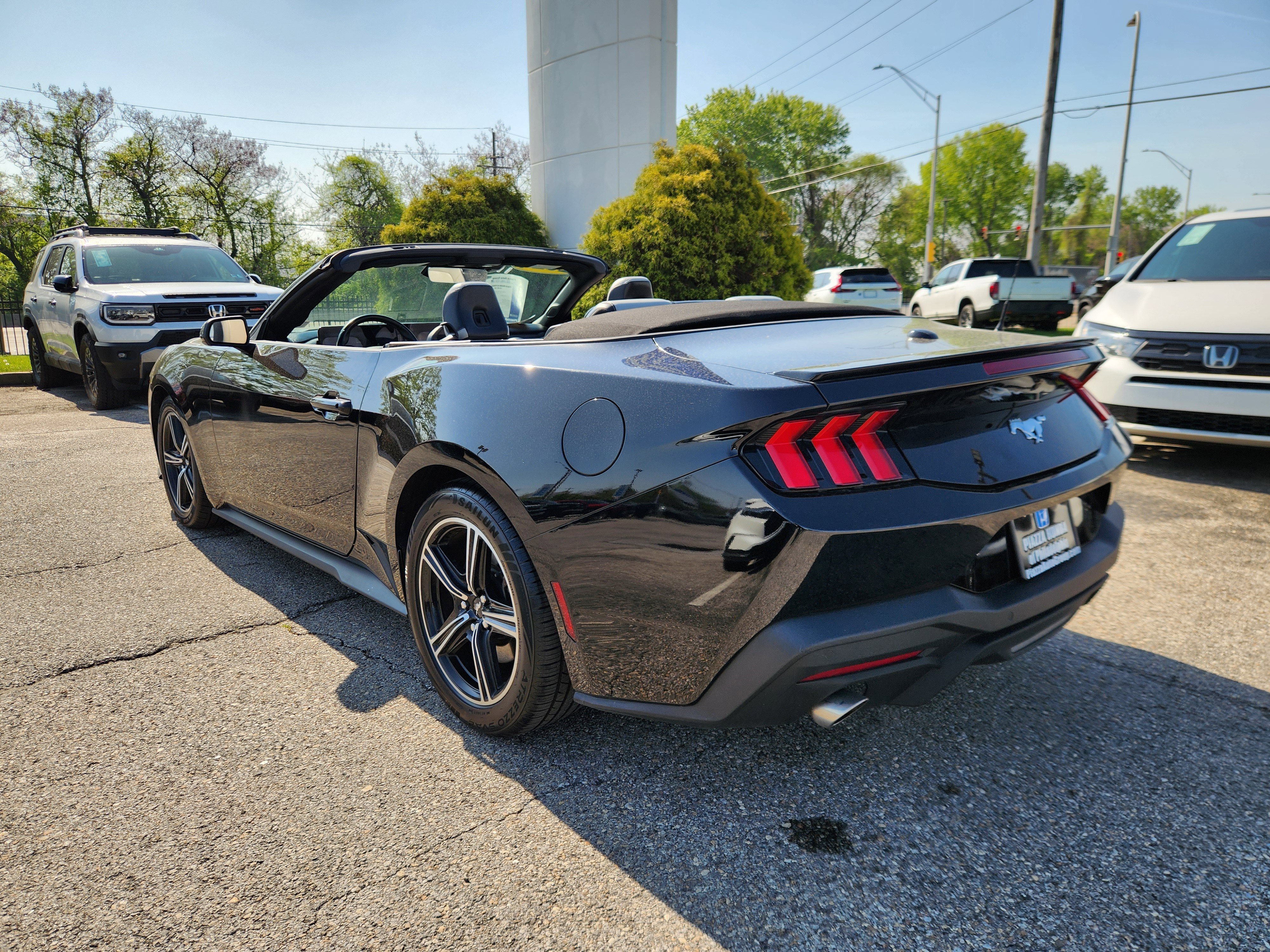 Used 2024 Ford Mustang Premium image 9