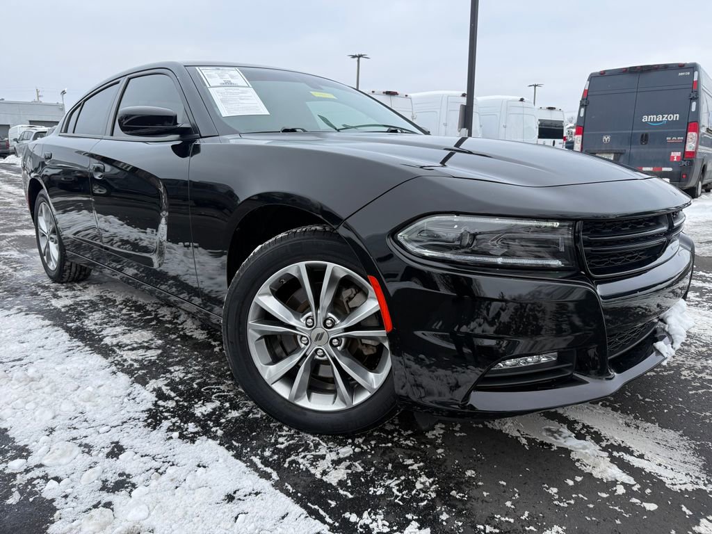 Used 2022 Dodge Charger SXT w/ Cold Weather Package image 5