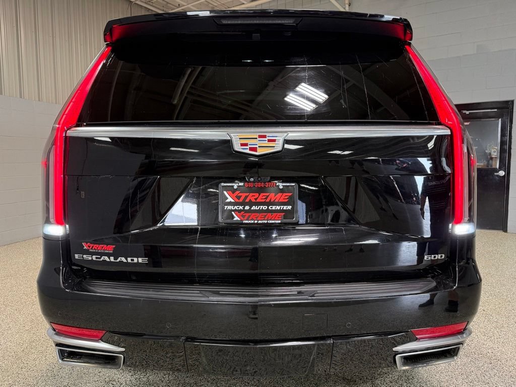 Used 2023 Cadillac Escalade Premium Luxury AWD/4WD image 5