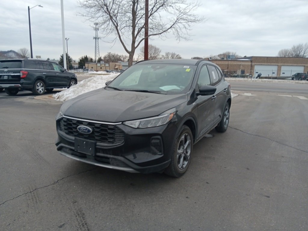 Used 2025 Ford Escape ST-Line image 17
