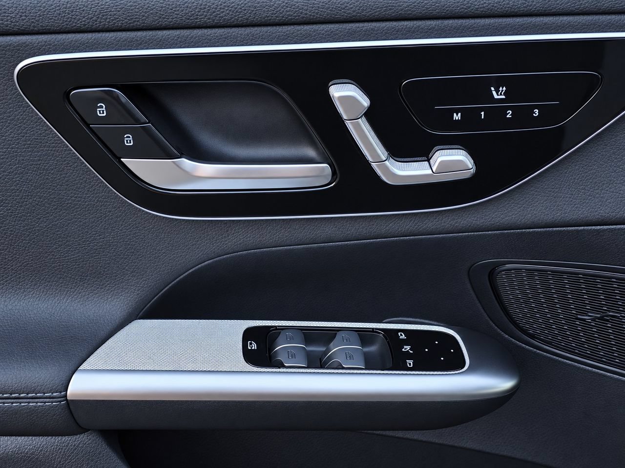 New 2027 Mercedes-Benz GLC 300 4MATIC image 14
