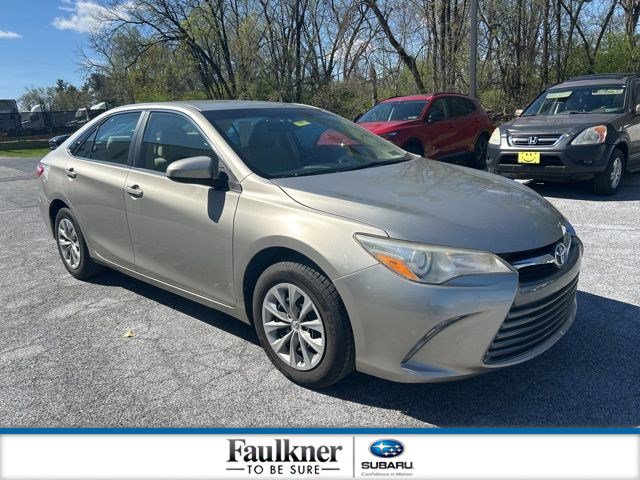 Used 2017 Toyota Camry LE video 1
