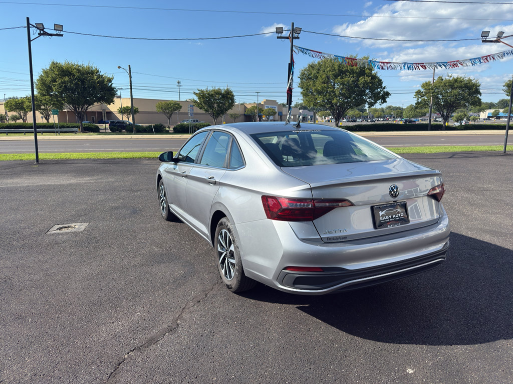 Used 2024 Volkswagen Jetta S image 5
