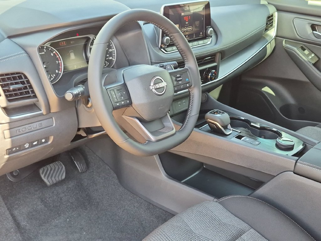 New 2026 Nissan Rogue SV AWD/4WD image 13