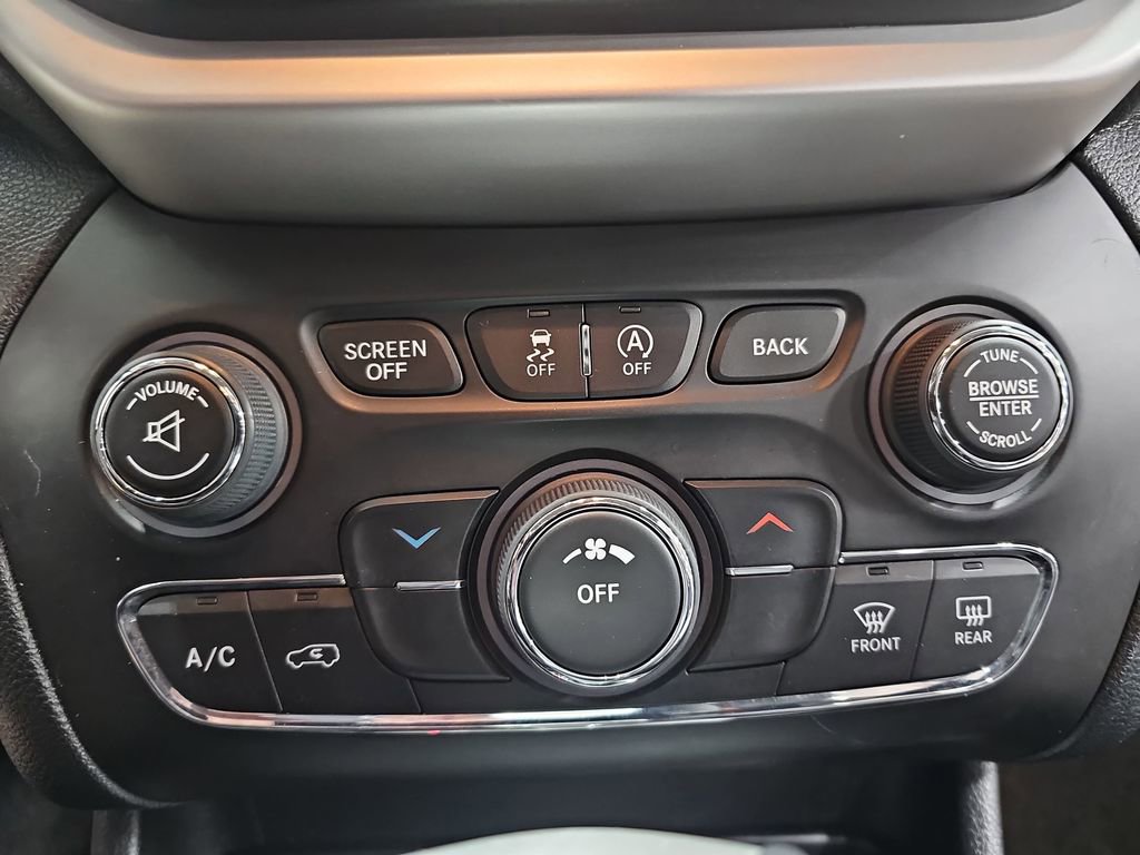 Used 2016 Jeep Cherokee Trailhawk w/ Leather Interior Group image 20