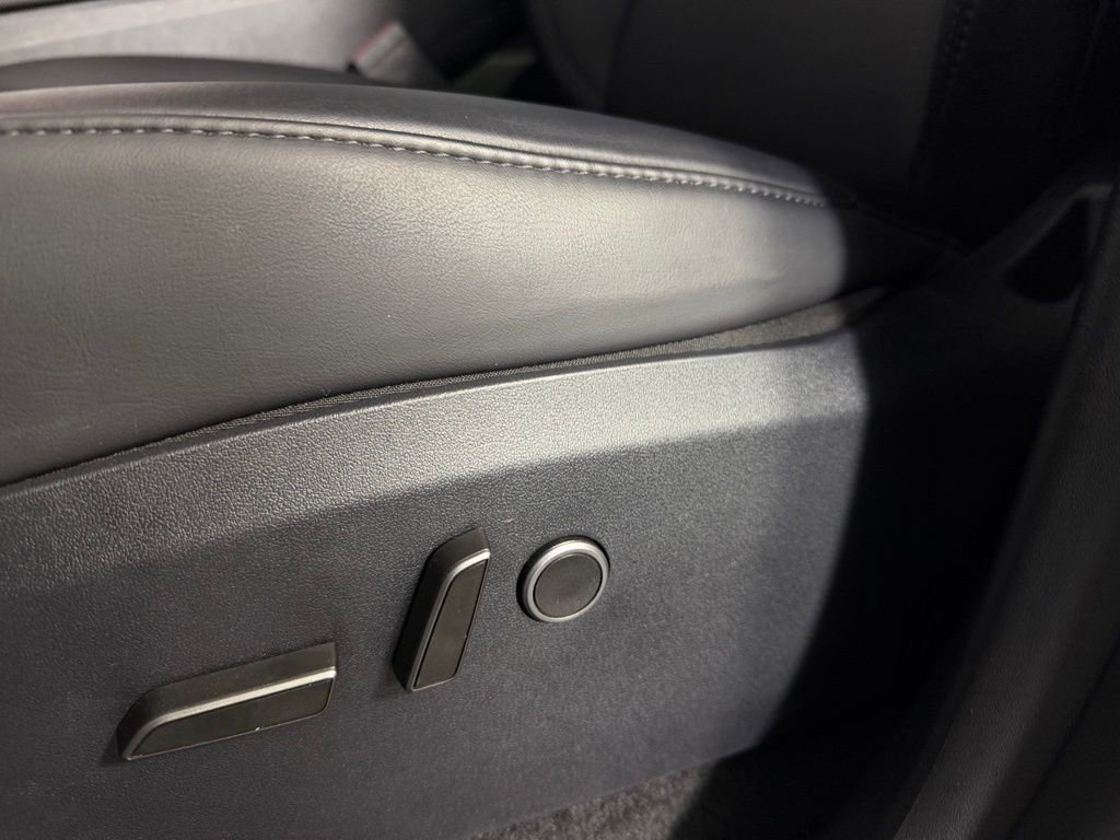 Used 2024 Tesla Model Y Long Range image 22