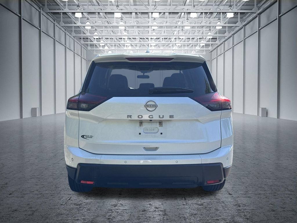 Certified 2025 Nissan Rogue SV FWD image 7