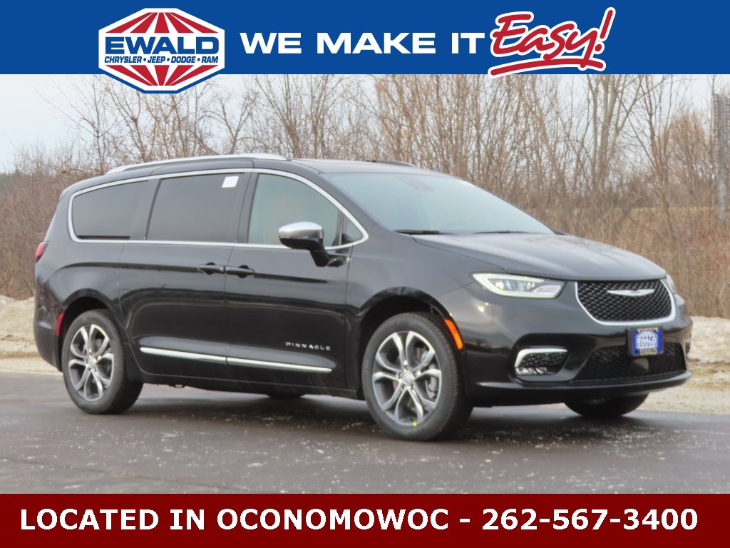 New 2026 Chrysler Pacifica Pinnacle w/ Trailer Tow Group video 1