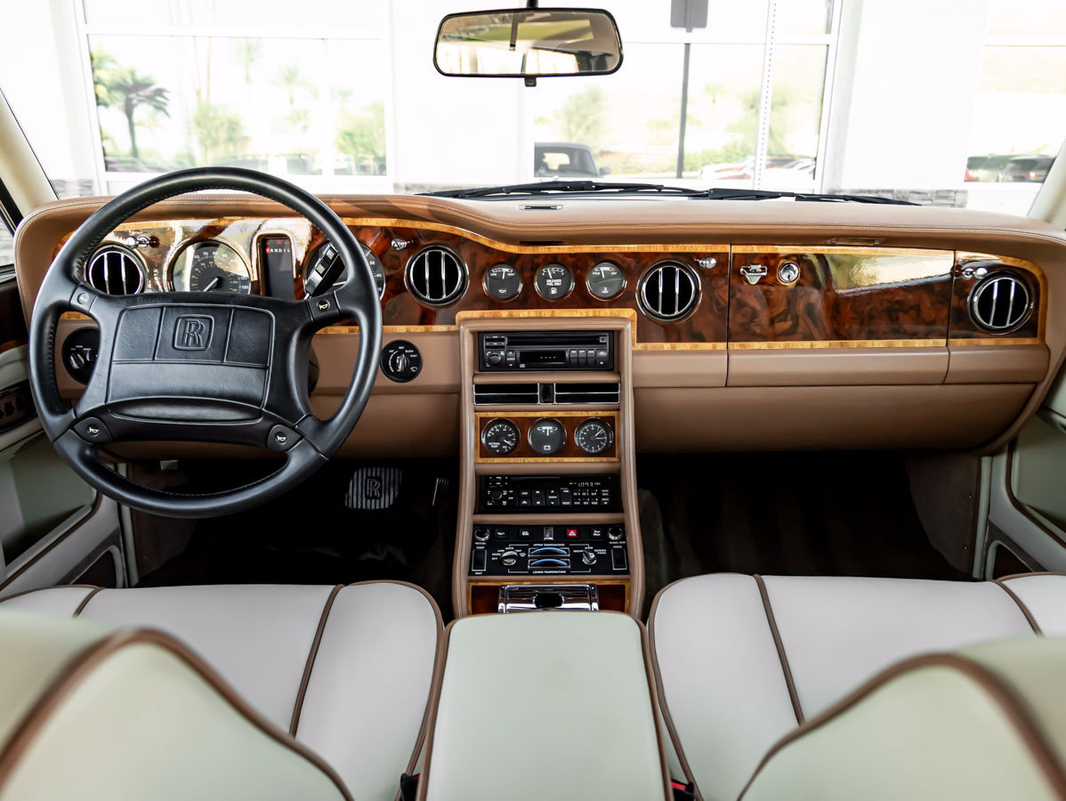 Used 1991 Rolls-Royce Corniche III RWD image 4