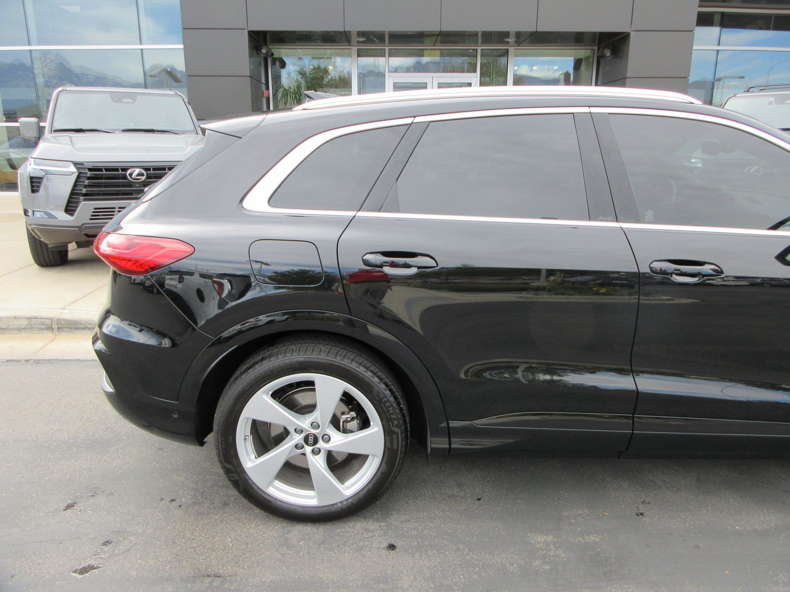 Used 2025 Audi Q5 Prestige AWD/4WD image 11