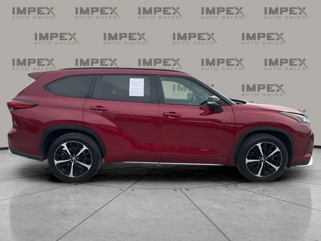 Used 2021 Toyota Highlander XSE image 6