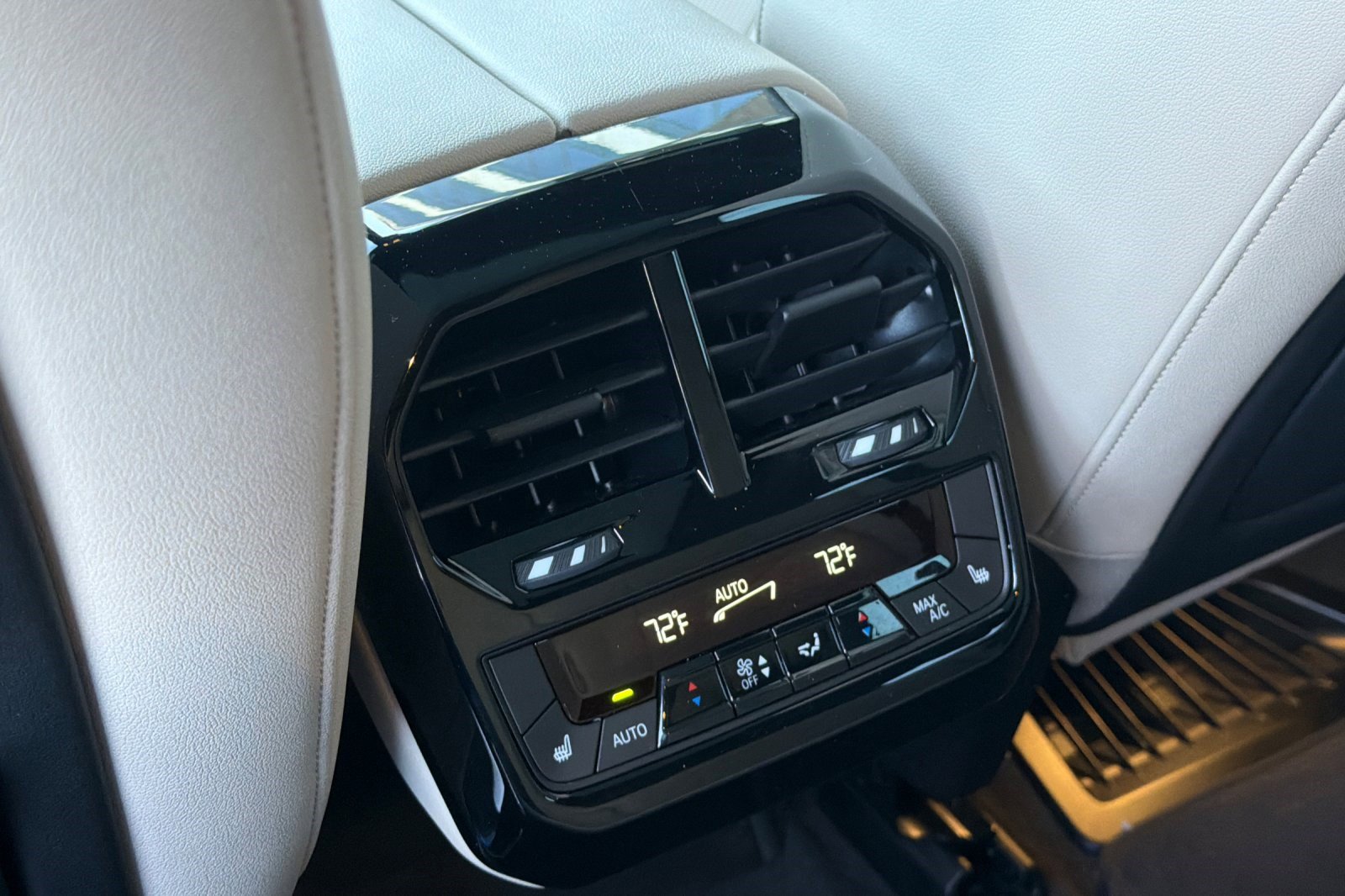 Certified 2023 BMW iX xDrive50 w/ Ultimate Package 2 image 16