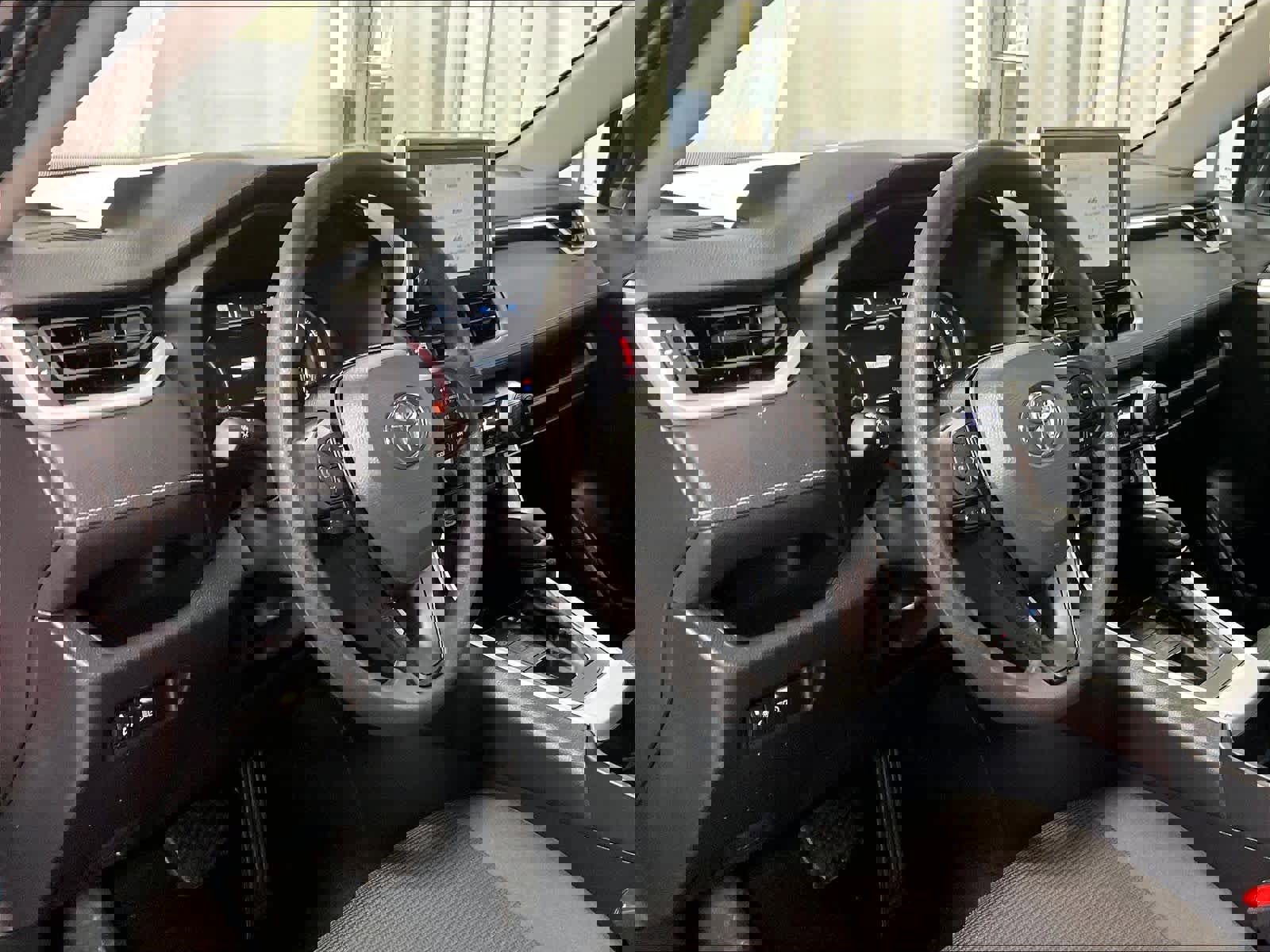 Certified 2025 Toyota RAV4 LE image 8