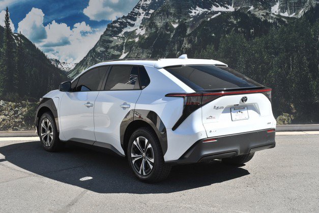 Certified 2024 Toyota bZ4X AWD w/ Weather Package image 9