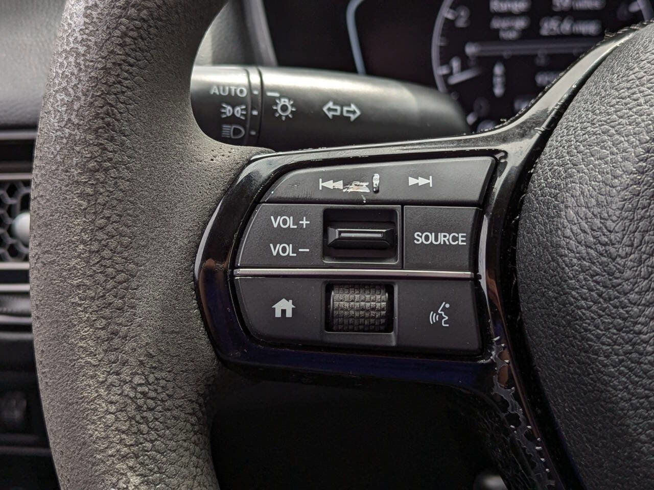 Used 2022 Honda Civic LX image 25