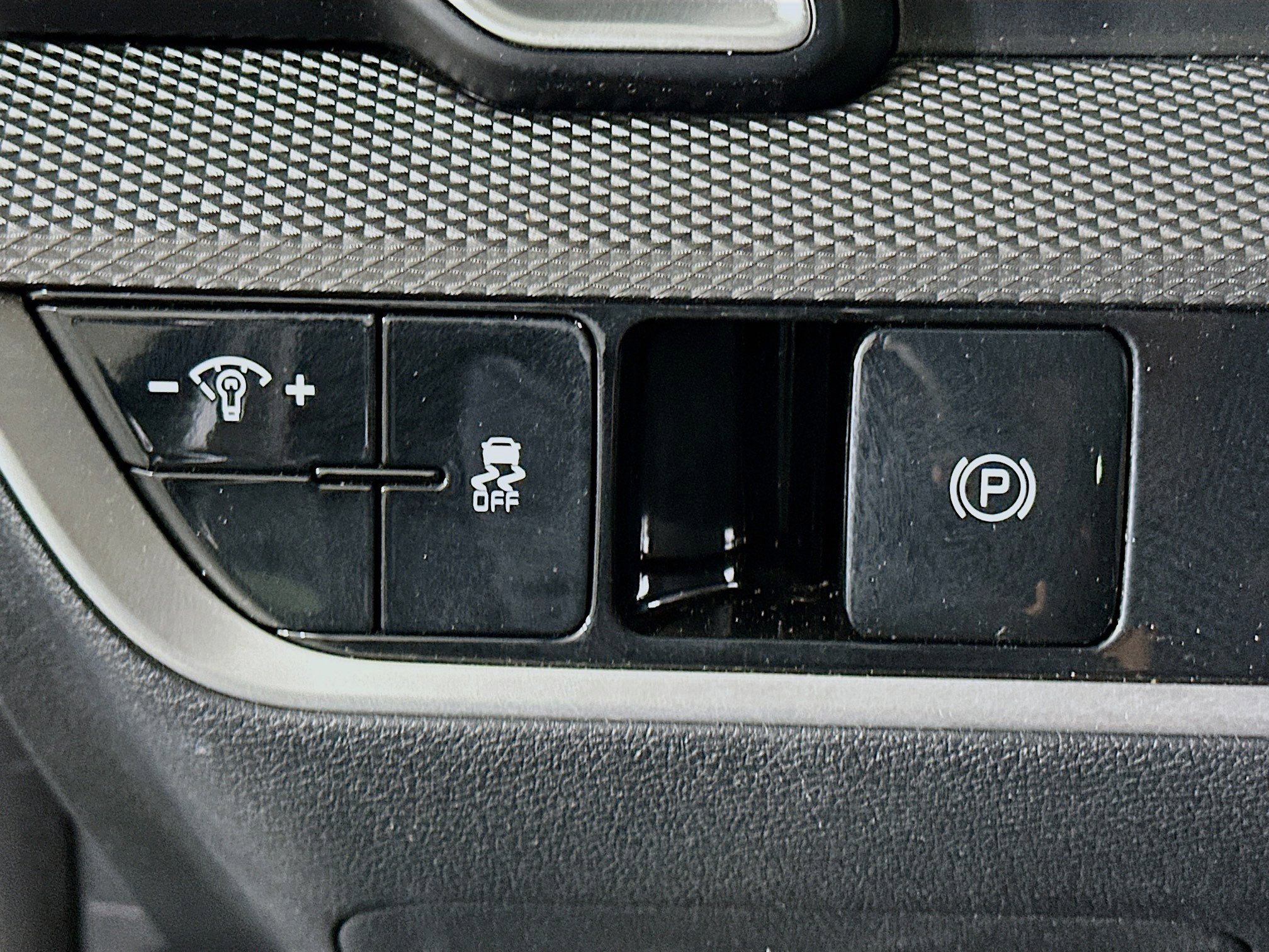 Used 2024 Kia Sportage LX image 16