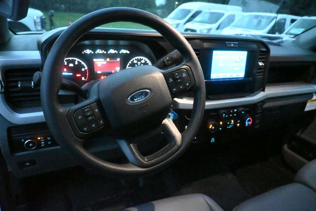New 2025 Ford F450 XL w/ XL Chrome Package AWD/4WD image 17
