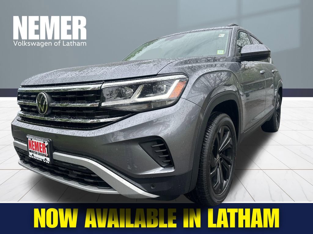 Certified 2023 Volkswagen Atlas SE w/ Black Wheel Package AWD/4WD image 1