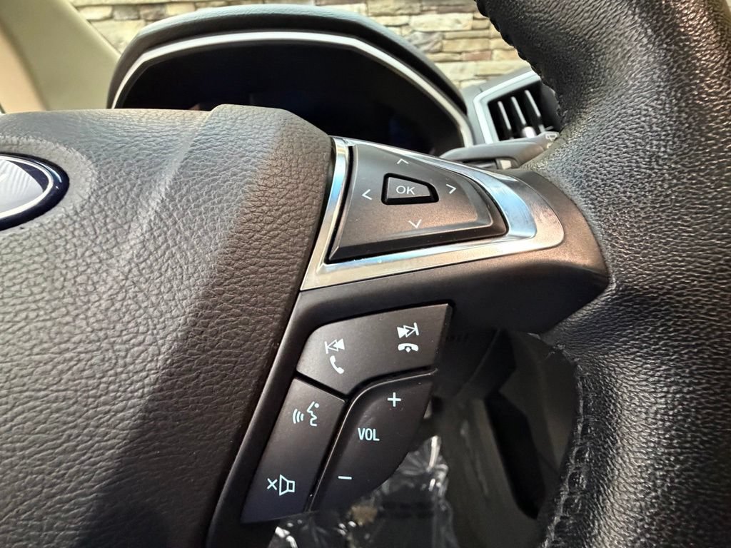 Used 2019 Ford Edge SEL w/ Equipment Group 201A AWD/4WD image 33