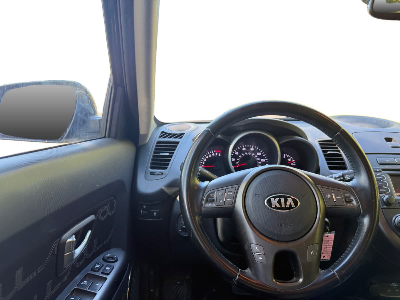 Used 2013 Kia Soul + w/ Audio Pkg FWD image 21
