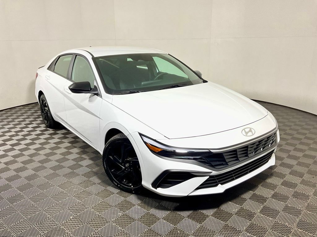 New 2026 Hyundai Elantra Sport FWD image 4