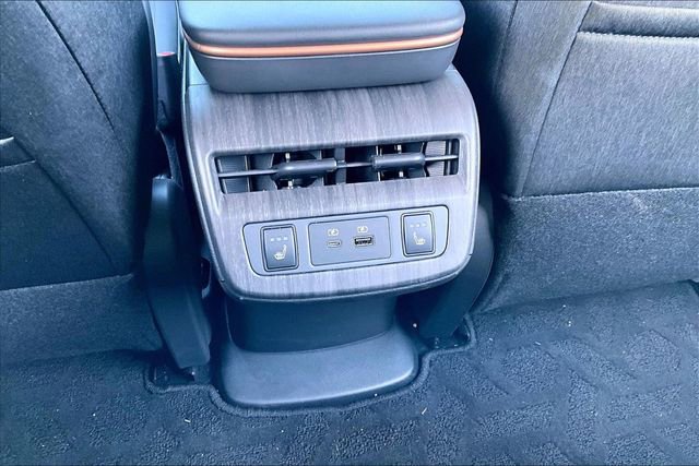 Used 2023 Nissan Ariya AWD image 33