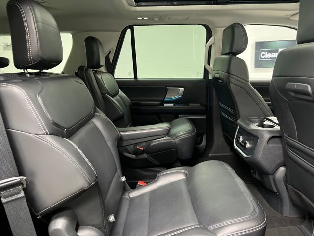 Used 2025 Ford Expedition Platinum AWD/4WD image 52