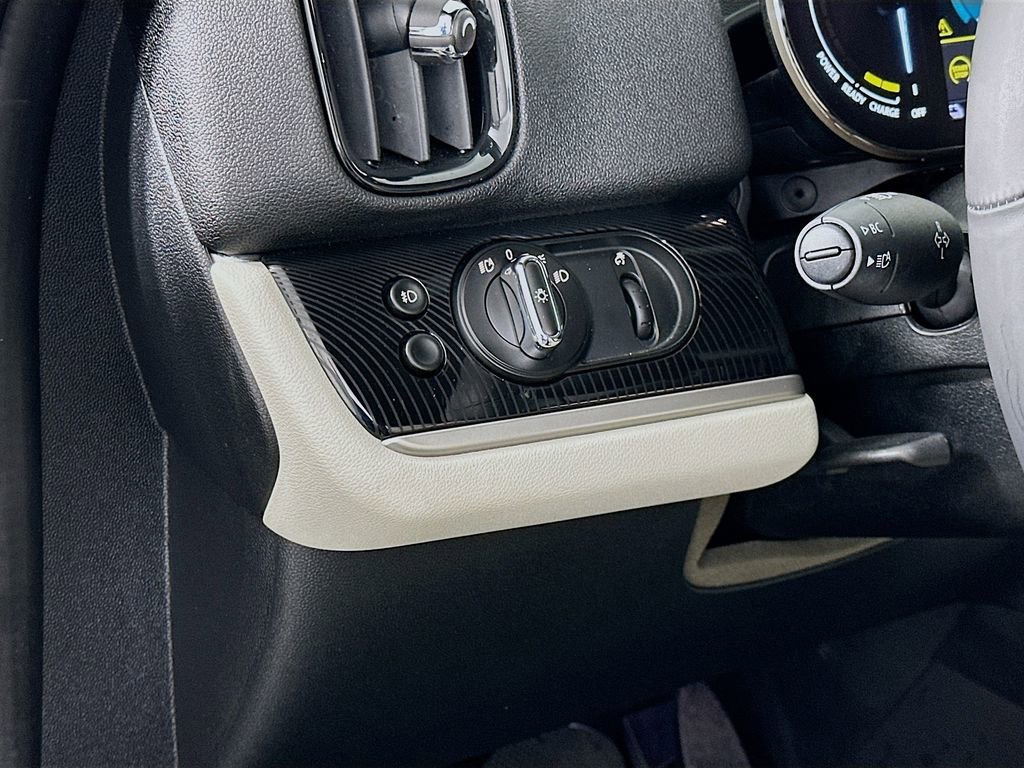 Used 2023 MINI Cooper Countryman SE w/ Storage Package image 10