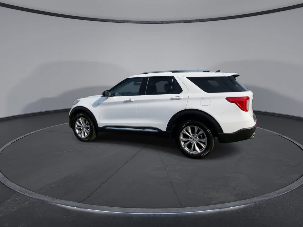 Used 2023 Ford Explorer Limited AWD/4WD image 6