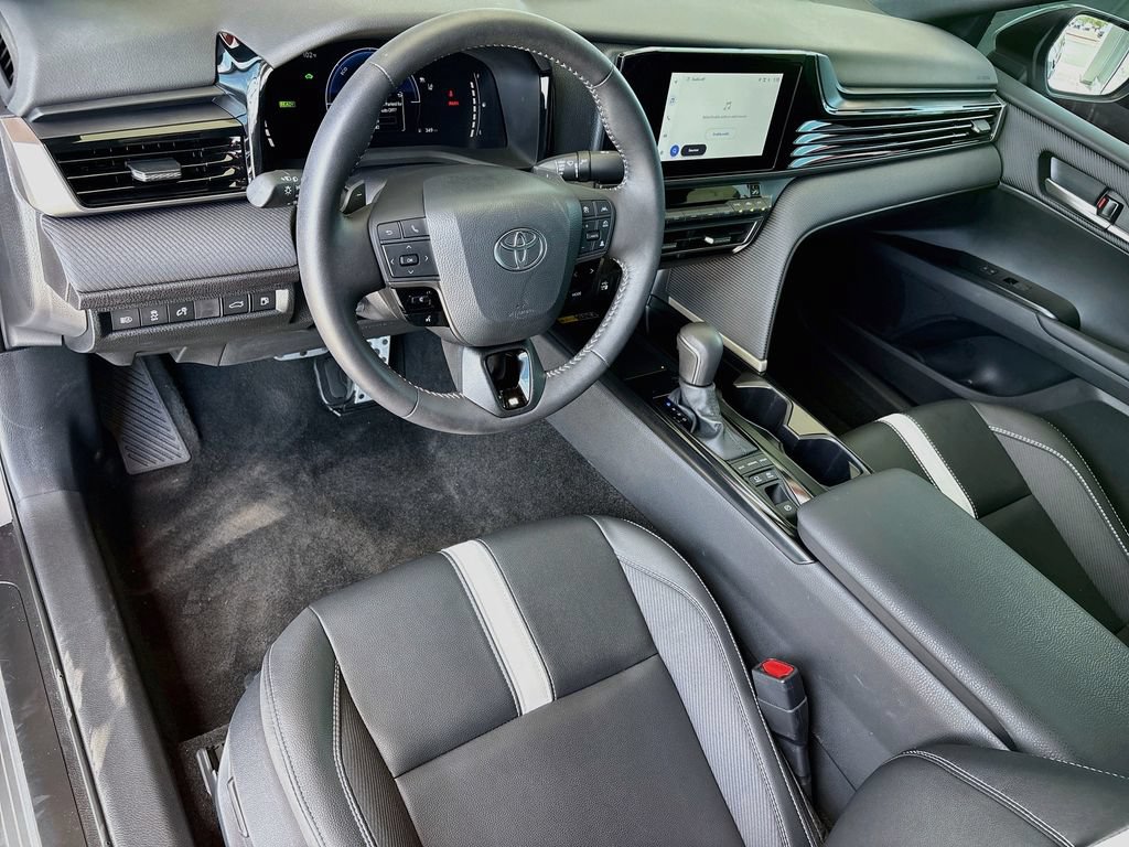Used 2026 Toyota Camry SE w/ Convenience Package FWD image 9