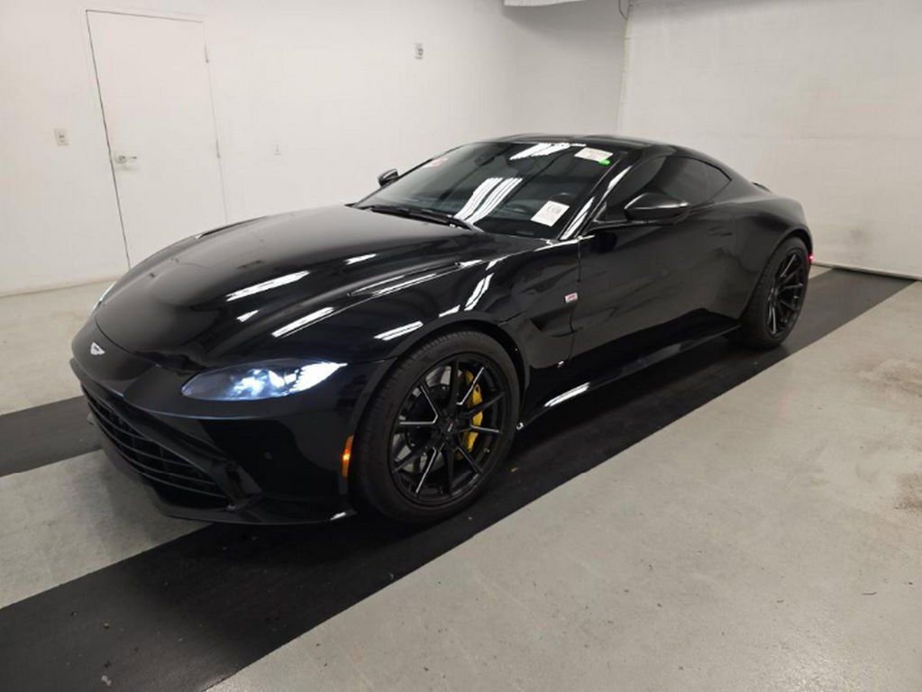 Used 2020 Aston Martin V8 Vantage Coupe image 2