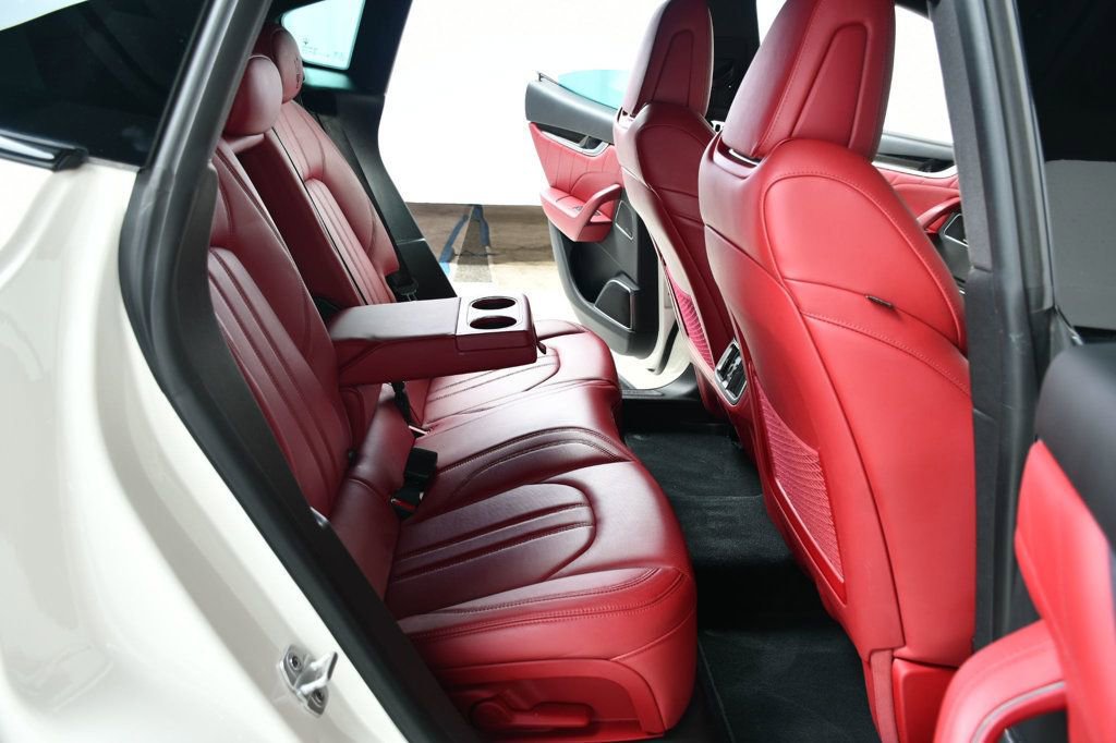 Used 2020 Maserati Levante GranSport image 37