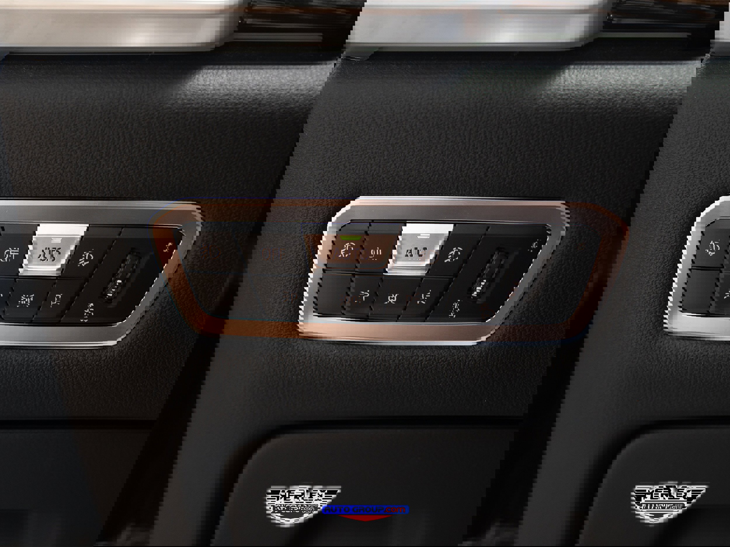 Used 2020 BMW X5 xDrive40i w/ M Sport Package image 41