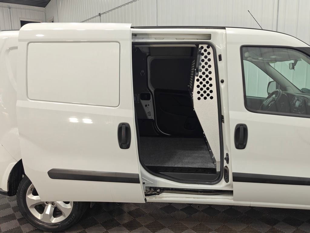 Used 2015 RAM ProMaster City Tradesman SLT w/ Rear Back-up Camera Group image 19