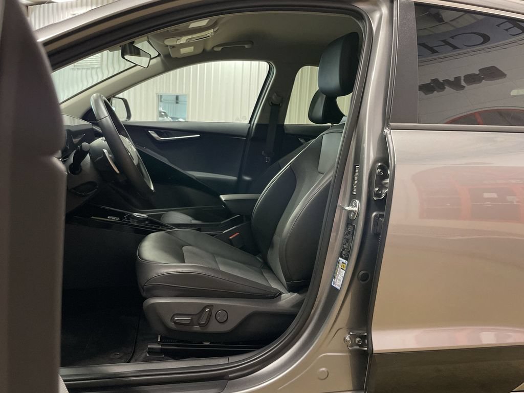 Used 2024 Kia Niro Wind FWD image 14