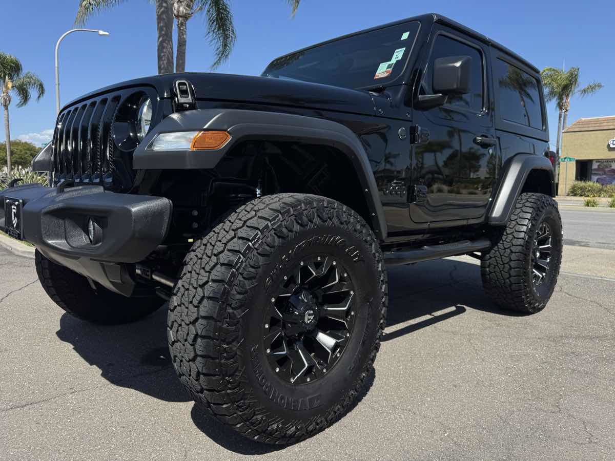 Used 2023 Jeep Wrangler Sport AWD/4WD image 13