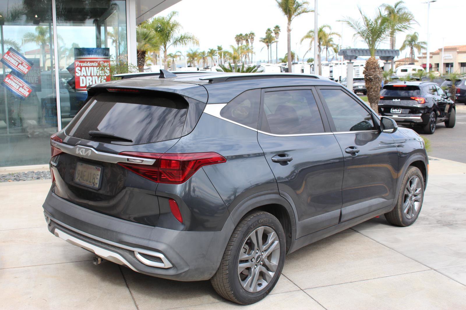 Certified 2022 Kia Seltos S image 9