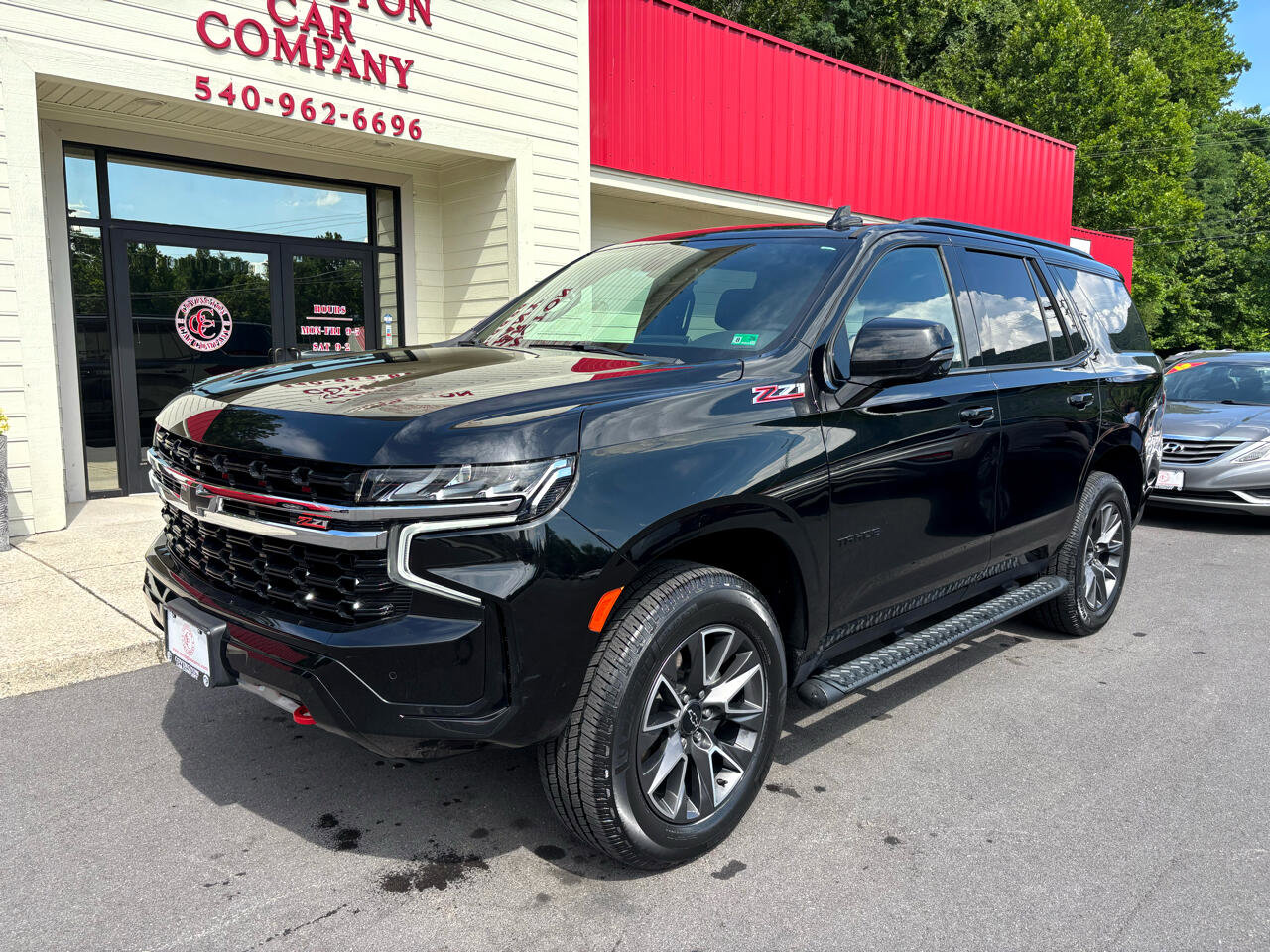Used 2021 Chevrolet Tahoe Z71 w/ Luxury Package image 1