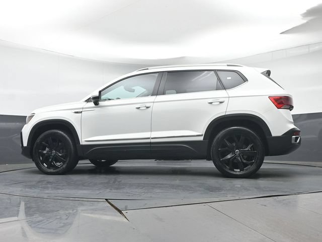 Used 2022 Volkswagen Taos SE w/ Panoramic Sunroof Package AWD/4WD image 27