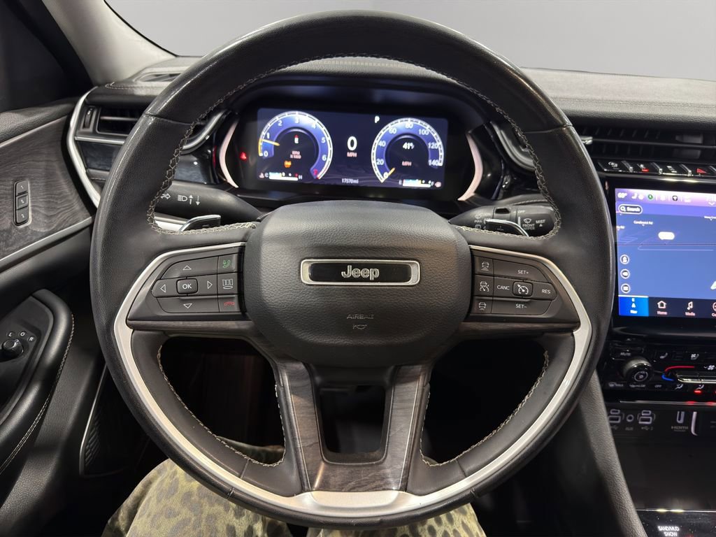 Used 2023 Jeep Grand Cherokee L Limited w/ Luxury Tech Group II image 25