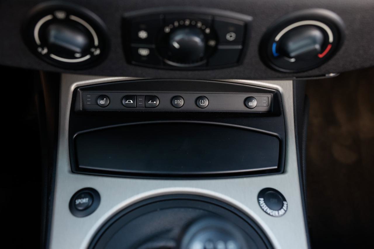 Used 2005 BMW Z4 2.5i image 32